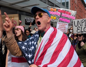 Protest gegen Elon Musk