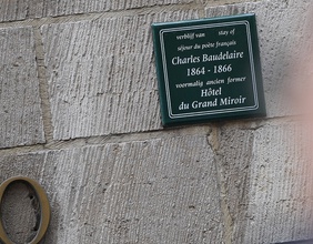 Wohnhaus von Baudelaire, Erinnerungstafel