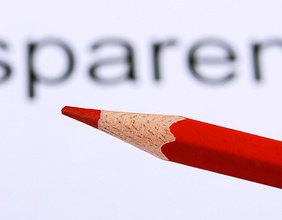 Ein roter Bleistift