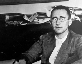 Bertolt Brecht