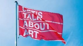 Flagge "Let's Talk About Art"