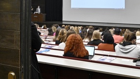 StudentInnen im Hörsaal