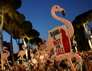 "Flamingo"-Demonstration in Albanien