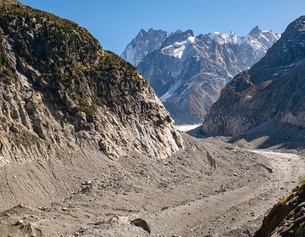 Fehlendes Gletschereis in den Alpen (Mont Blanc)