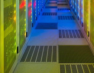 Beleuchteter Serverraum