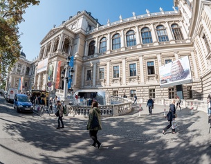 Außenansicht Universität Wien