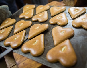 AFP/DPA/FRANK RUMPENHORST Lebkuchenherzen