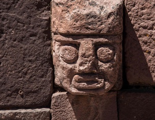 Gesicht einer Tempelwand der Tiahuanacos