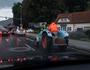 ORF/JOSEPH SCHIMMER Traktor in Bruck an der Mur