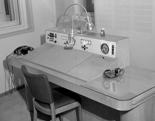  Innenaufnahme des Ravag Senders 1950.