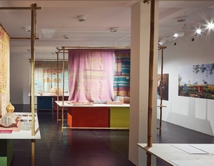Ausstellung "Anna Heringer: Form Follows Love" im Vorarlberger Architekturinstitut in Dornbirn, Ausstellungsansicht