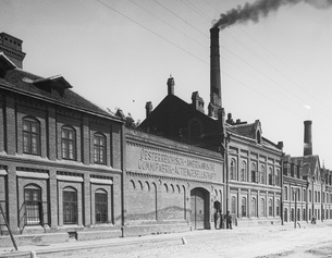 Semperitwerke, 1890
