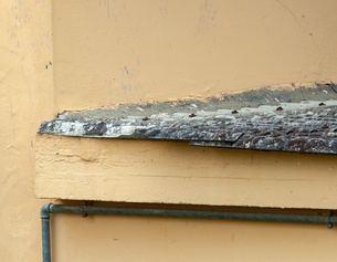 Altes Asbestdach