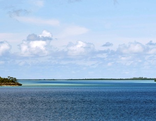 Seychellen: Meer und Inseln, Wolkenhimmel