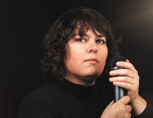 VISUALMOMENT/TIBOR NAD Patti Basler