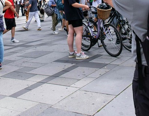 Passantinnen beim Stephansdom