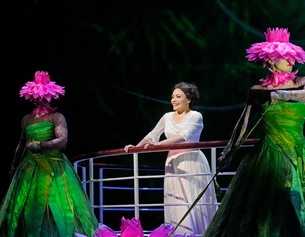 Ailyn Pérez in "Florencia en el Amazonas"