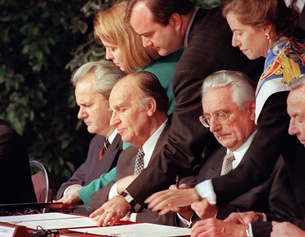 unterschreiben des Friedensvertrags von Dayton