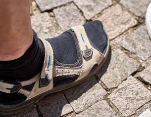 Socken mit Sandalen