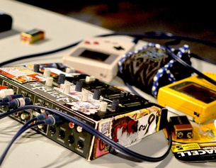 Chiptune, Mixer und alte Game Boys