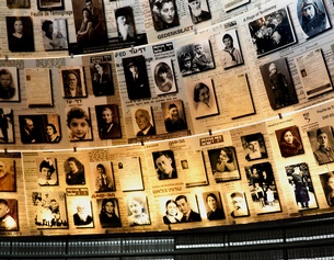 APA/AFP/GALI TIBBON Yad Vashem Holocaust Museum