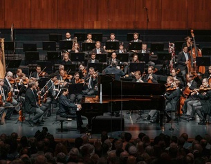 Wiener Philharmoniker, Dirigent: Tugan Sokhiev; Lang Lang, Klavier.