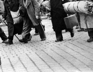 Menschen auf der Straße in Budapest, 1941
