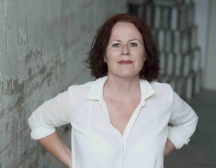 ANETTE FRIEDEL Elfi Aichinger