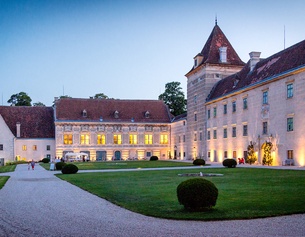 Schloss Walpersdorf - HÖFINGER Schloss Walpersdorf
