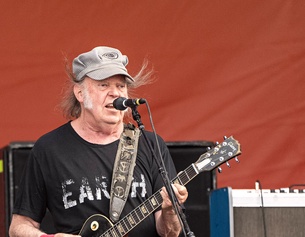 Neil Young, 2024