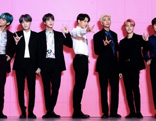 AP/JO SOO-JUNG Die südkoreanische KPop-Gruppe BTS