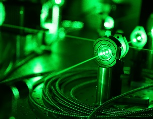 AP/ZHEJIANG DAILY Quantenmechanik, Laser, grün