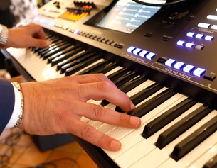 Alleinunterhalter am Keyboard