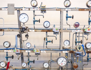 Einige digitale und analoge Anzeigen