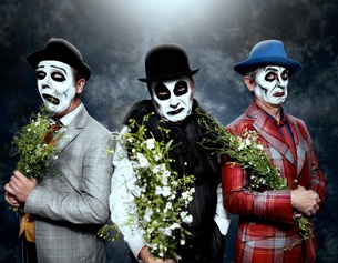 RICARDO ABRIZ Tiger Lillies