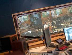 ORF/URSULA HUMMEL-BERGER Musiker im Studio