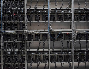 AFP/MARK FELIX Computer die Bitcoins erzeugen.