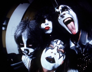 AP/RICHARD DREW Musikgruppe Kiss: Gene Simmons, Ace Frehley, Paul Stanley und Peter Criss