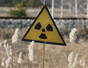 AP/EFREM LUKATSKY Warnschild in Pripyat