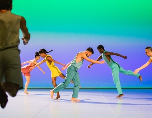 "In C" - Sasha Waltz & Guests, The Young Gods, Terry Riley (DE/CH/US)