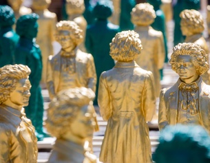 APA/DPA/ROLF VENNENBERND Beethoven-Statuen