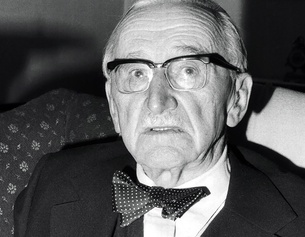 Friedrich August von Hayek, 1974